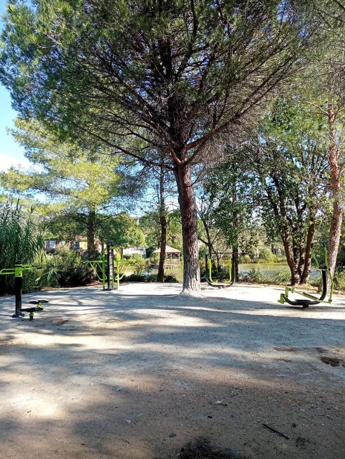 Charmant Appartement Village Restanques De Saint Tropez Grimaud Exterior foto