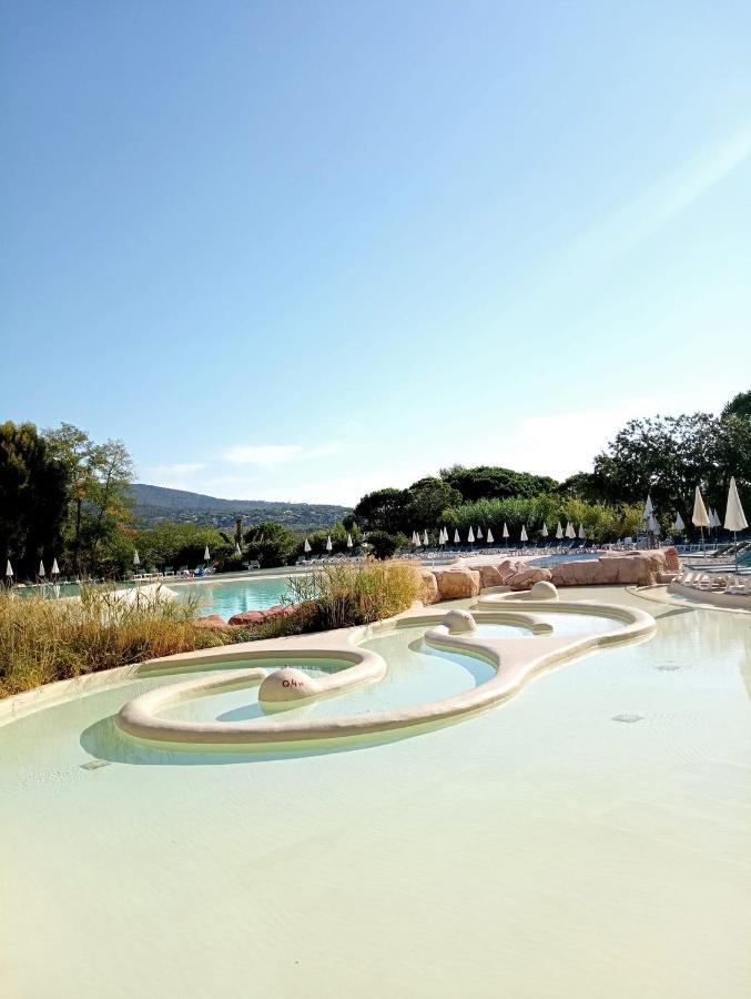 Charmant Appartement Village Restanques De Saint Tropez Grimaud Exterior foto