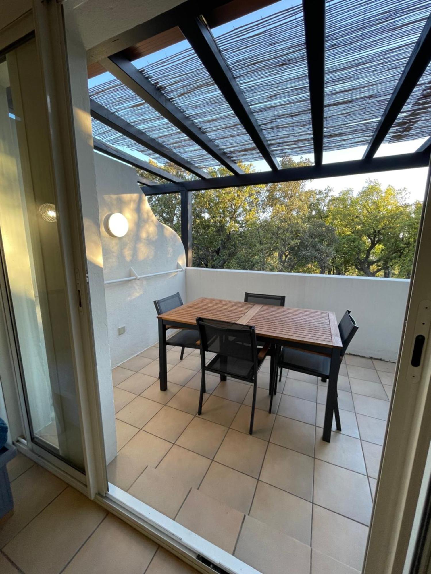 Charmant Appartement Village Restanques De Saint Tropez Grimaud Exterior foto